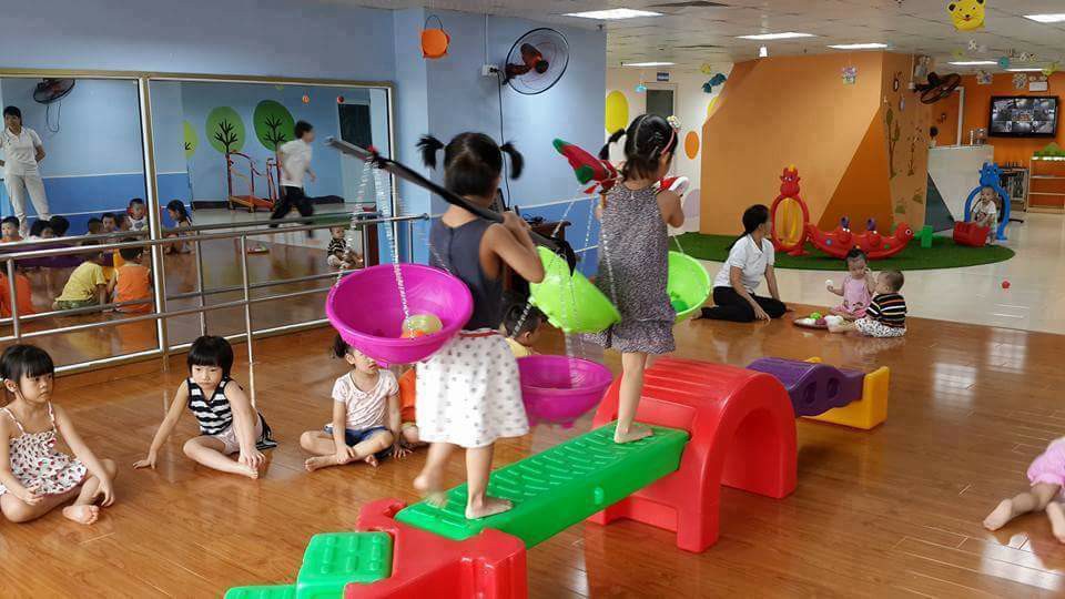 NHÀ SÁCH TỰ KỶ